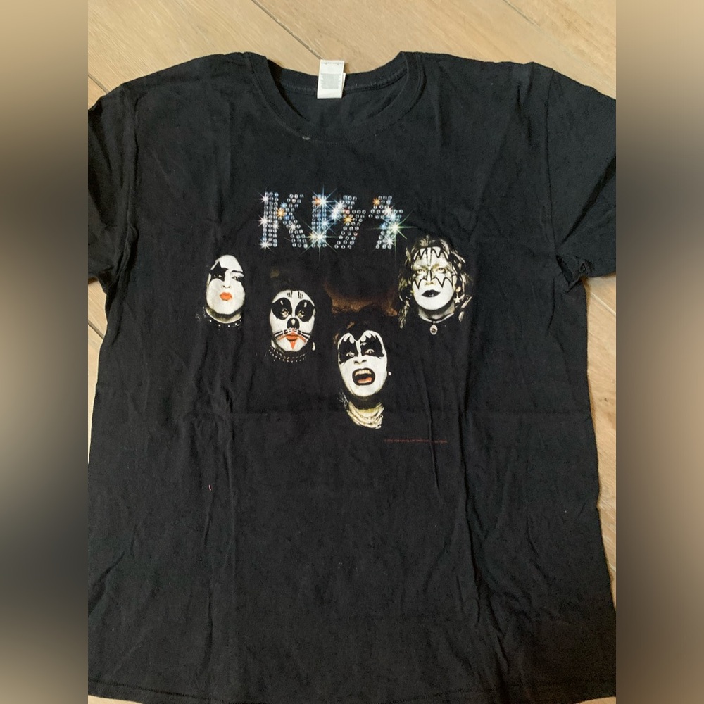 Men’s graphic KISS band T-shirt size L